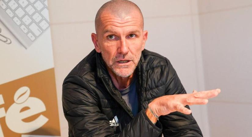 Igor Bogdanovics álma a DVSC-kispad