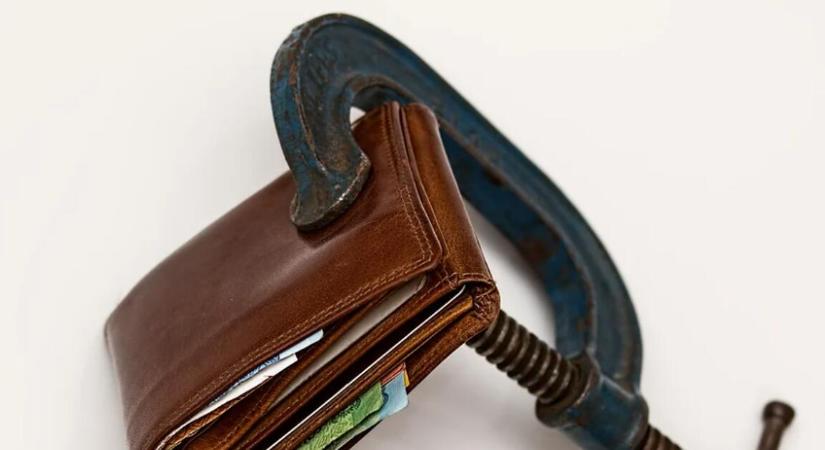 Már a kormány is elismeri: irreálisak a minimálbér-emelési tervek