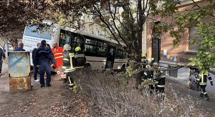 Megszólalt a rendőrség a szolnoki buszbalesetről, a polgármester szerint ez történhetett
