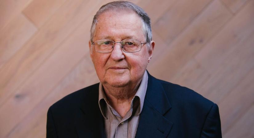 Elhunyt Sári József zeneszerző