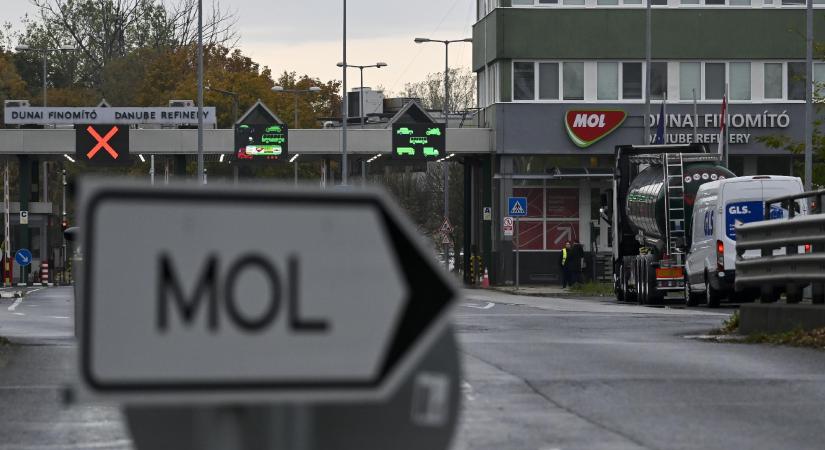 Nyomoznak a rendőrök a Mol olajfinomítónál történet tűzeset ügyében