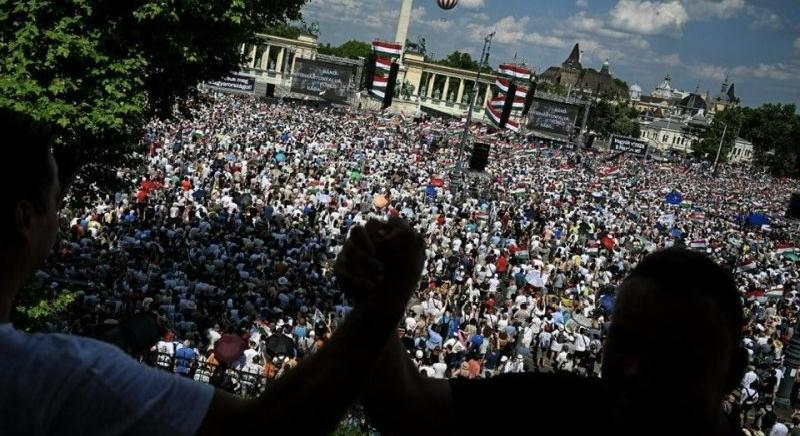 Kocsis Máté szerint azok, akik csatlakoznak Magyar Péter október 23-i menetére, „élvezik a gyűlölködést” és „szeretik a háborús pszichózist”