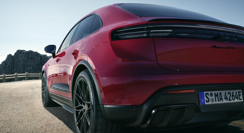 571 lóerővel érkezett a Porsche új tisztán elektromos sportterepjárója
