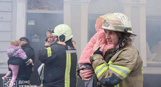 Egy óvodát ért találat Harkivban: az elnök fotókat hozott nyilvánosságra