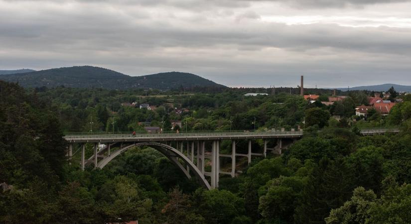 Hidegfronttal rúgja be az ajtót a hosszú hétvége időjárása, aztán jön az újabb csavar