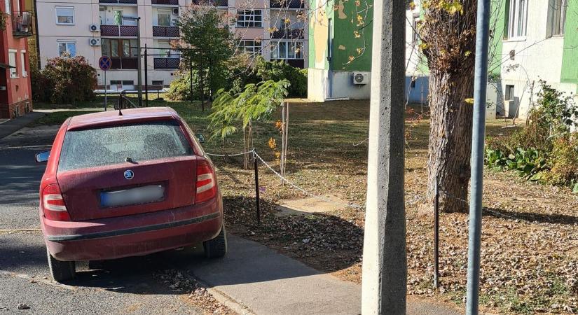 Bunkóparkolás deluxe: újra akcióban a Zárda közi parkolómester