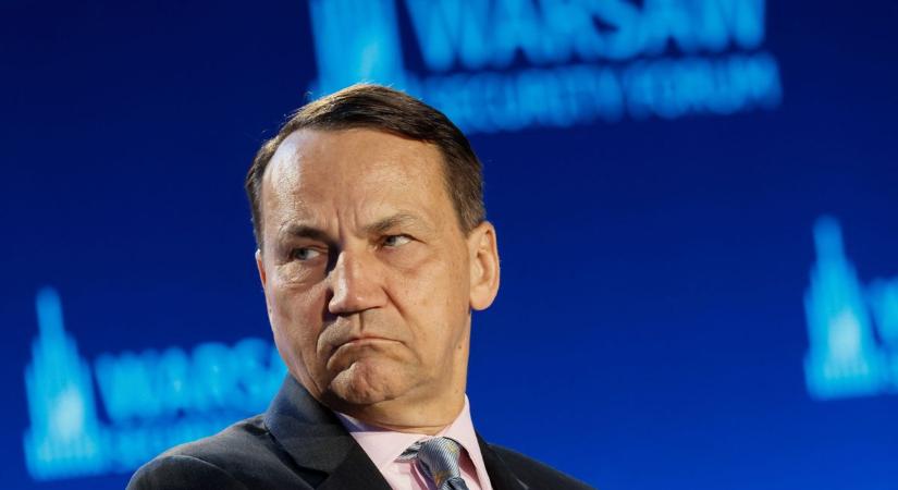 Elszabadult a lengyel külügyminiszter: Sikorski azt reméli, hogy az ukránok felrobbantják a Barátság vezetéket