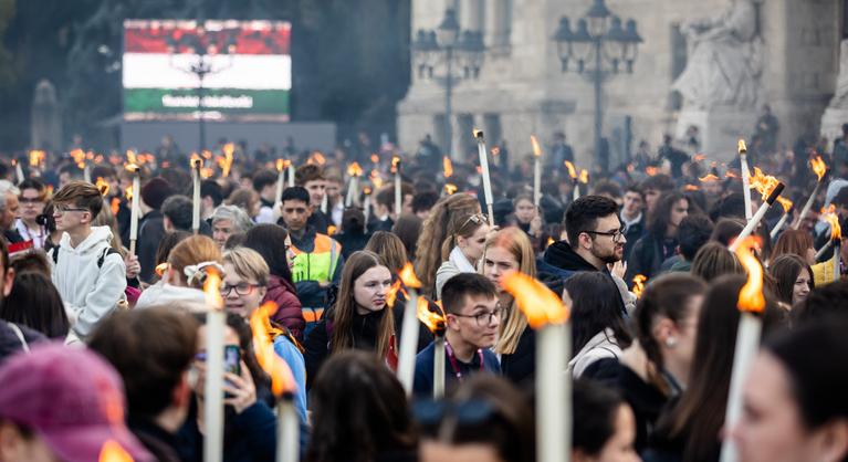 A forradalom 69. évfordulóján összecsap egymással Orbán Viktor és Magyar Péter - Az Index tudósítása az október 23-i eseményekről
