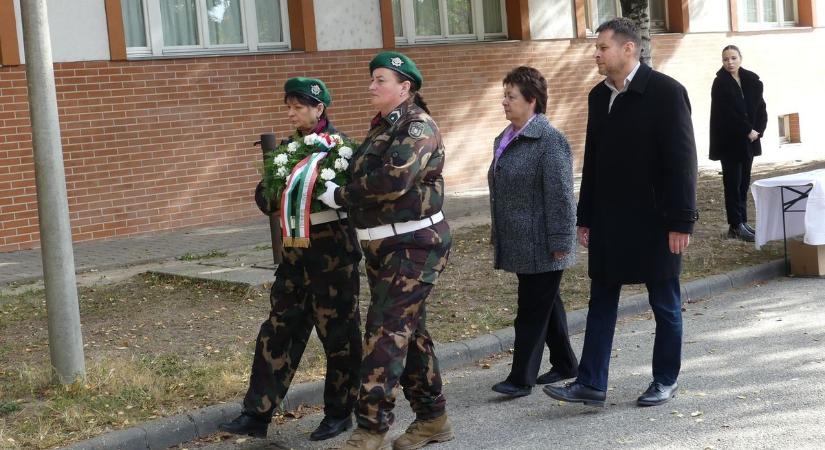 „Azon az estén nem aludt senki, mindenki a rádiót hallgatta" – így emlékeztek '56-ra Bácsalmáson