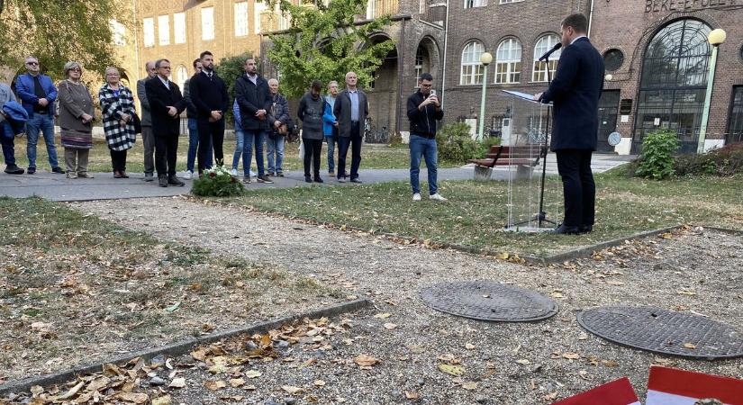 „A szabadság mindig a bátorságból születik” – 1956 hősei előtt tisztelgett a szegedi Fidesz