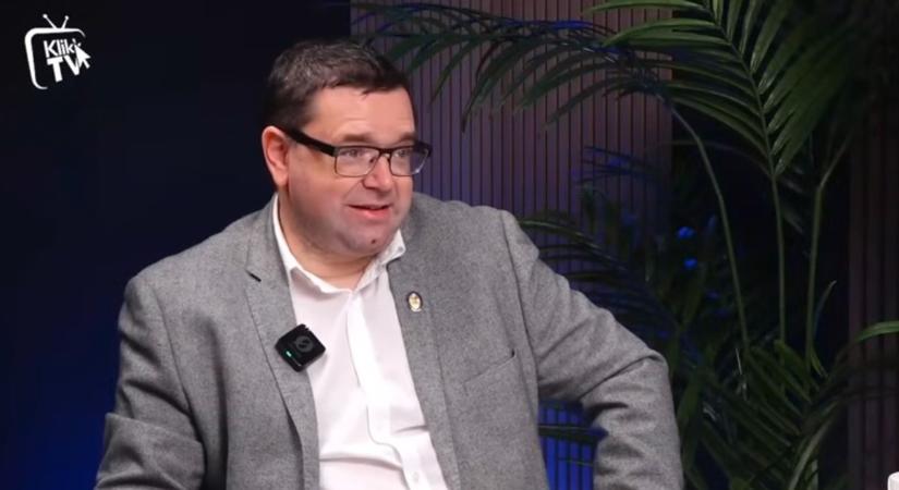 Akadémikus a realityben - "Tudós Laci" elmondja, miért vállalta az Árulókat