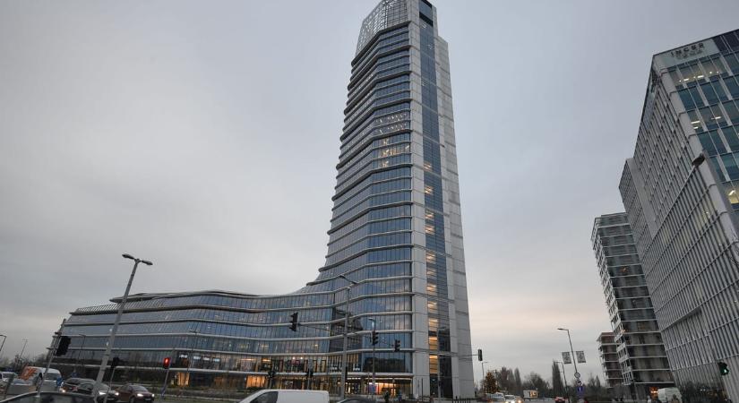 Teljesen átalakul a Mol