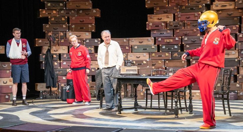 Arthur Miller klasszikusa kel életre a Vörösmarty Színházban – galéria