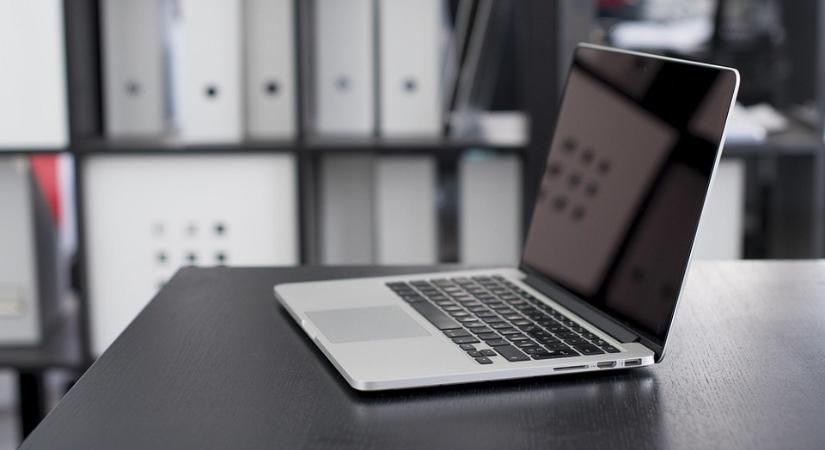 Sanofi rajtaütés: versenyjogi figyelmeztetés a gyógyszeripar számára