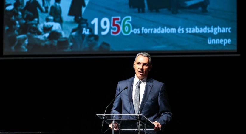 „Béke és függetlenség – ez ma a legfontosabb” – Bonyhádon emlékeztek az 1956-os forradalomra (galéria)