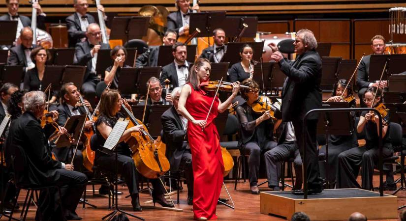 ÖSSZEILLŐ MŰVEK, ÖSSZEILLŐ ELŐADÓK Budapesti Fesztiválzenekar: Saint-Saëns, Csajkovszkij / Müpa Budapest