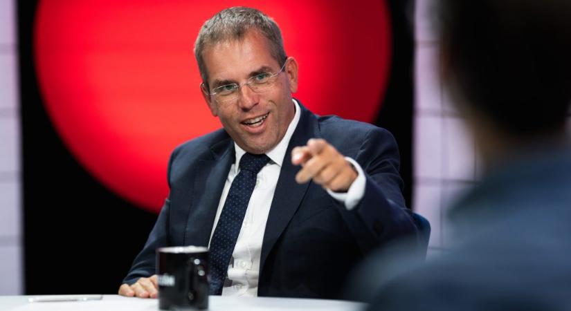 „Orbánnak valójában ez már mindegy” – Ruff Bálint a mai politikai rendezvények jelentőségéről