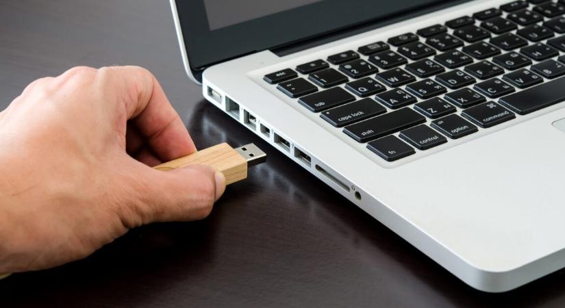 Három dolog, amit soha ne csatlakoztass a laptopod USB-portjába