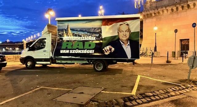 Így néz ki hajnalban a Békemenet gyülekezőjének helyszíne – fotók