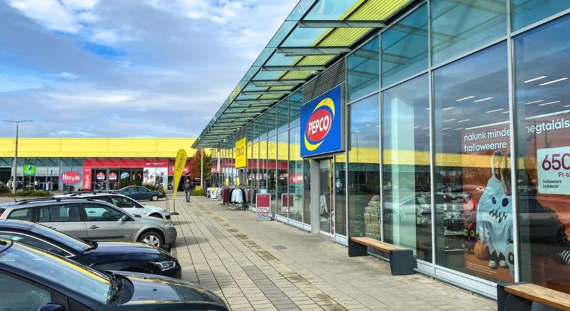 Így lesznek nyitva a boltok az október 23-i hosszú hétvégén