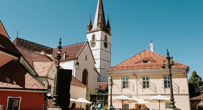 Egy erdélyi megyében rekordot döntött a turisták száma, egy havasalföldiben 38 százalékkal csökkent