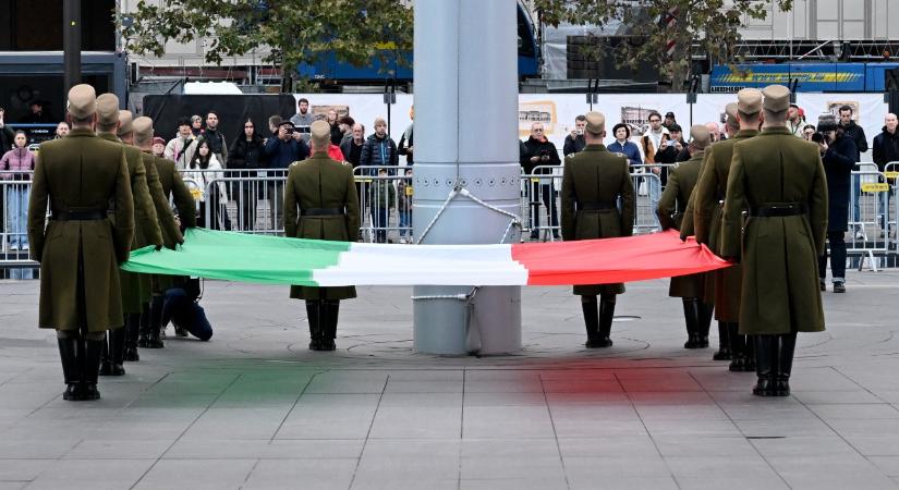 Már gyülekeznek a Békemenetre – október 23-i események percről percre
