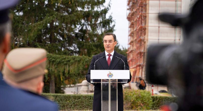 Van, akiket Papp László távol tartana a hatalomtól