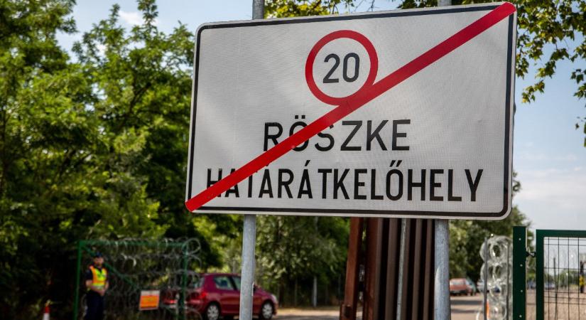 Autóval külföldre: fontos változás a déli határnál