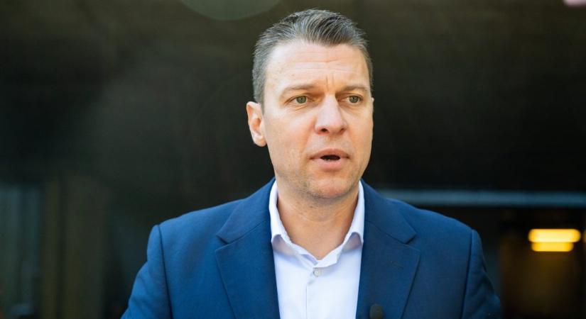 Menczer Tamás üzent a pilisborosjenői polgármesternek: „A következő hónapokban a választókörzetem minden településén komoly fejlesztések fognak indulni, csak nálatok nem”