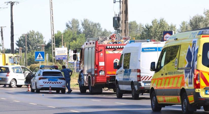 És megint az a fránya kanyar  baleset történt Pellérd és Keresztespuszta között