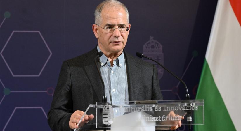 Kósa Lajos: Több száz név kerülhet ki az utónévkönyvből