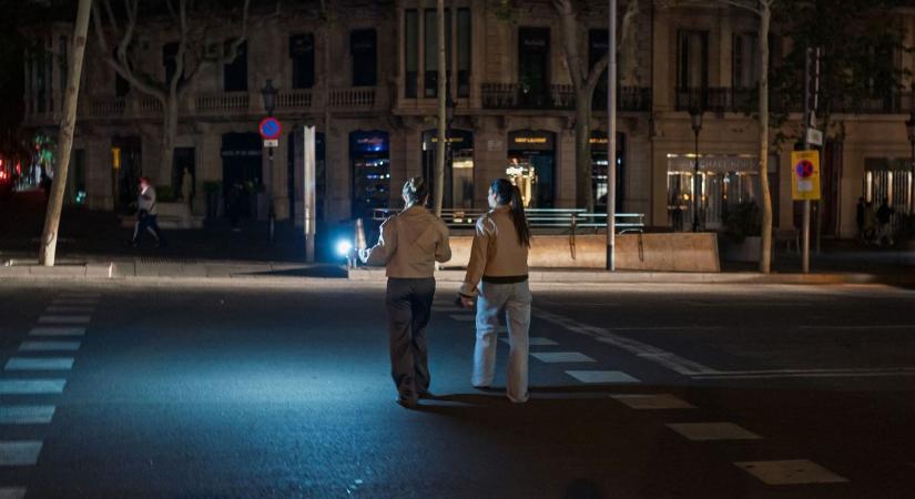 Lámpateszt: minden vizsgált aksis fényforrás megbukott a fogyasztóvédelem tesztjén!