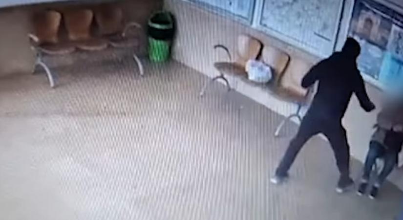 Pár nappal a várótermi támadás előtt egy idős férfira is rátámadt a sülysápi rabló