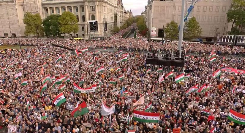Orbán Viktor nem kertelt: az űrből is látni lehet a Békemenetet