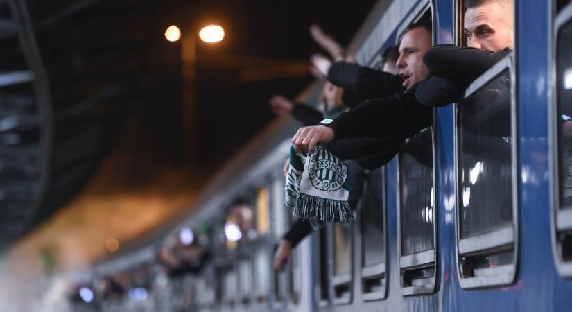 Nem várt akadályba ütközött a Ferencváros-szurkolók túrája: megállították a vonatot a határnál