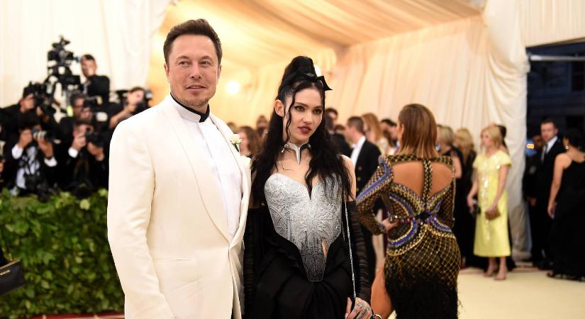 Kiakadt az internet Elon Musk exének új arctetoválásától: durva kommenteket kap