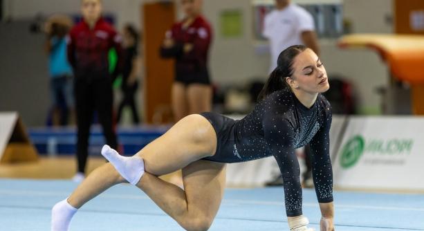 Egyéni összetettben döntőztek a tornászok