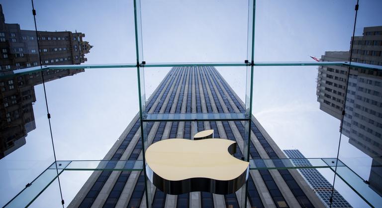 Nevet változtatott Sam Sung, az Apple alkalmazottja