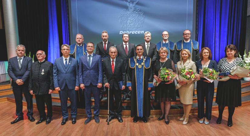 Ők azok, akik sokat tettek a városért – Debreceniek életútját díjazták – fotókkal