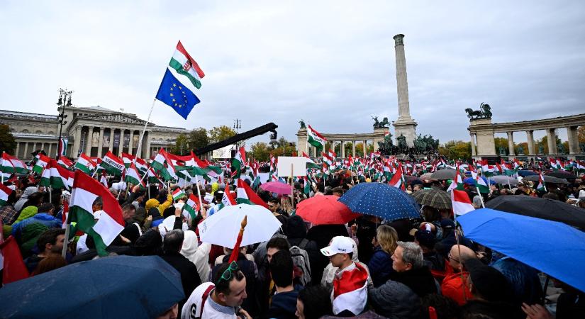 Magyar Péter a Hősök terén - cikkünk frissül