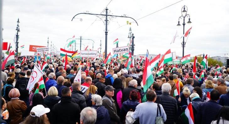 Egyszerre él a szabadság- és a békevágy! 