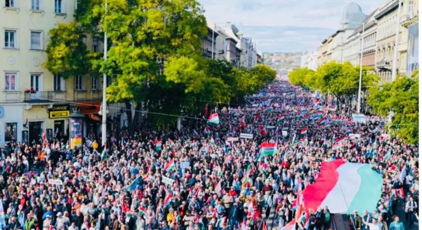 „Ez volt a valaha volt legnagyobb Békemenet” – így értékelte az elemző a Fidesz felvonulását