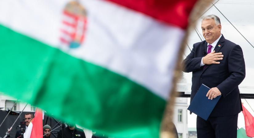 A kormányváltás: háború – Orbán a magyar fiataloknak próbált üzenni, de minta még keresné a hangot