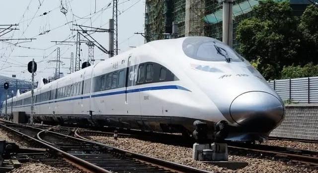 450 km/h-val hasít a szupervonat, amit hamarosan forgalomba is állíthatnak Kínában