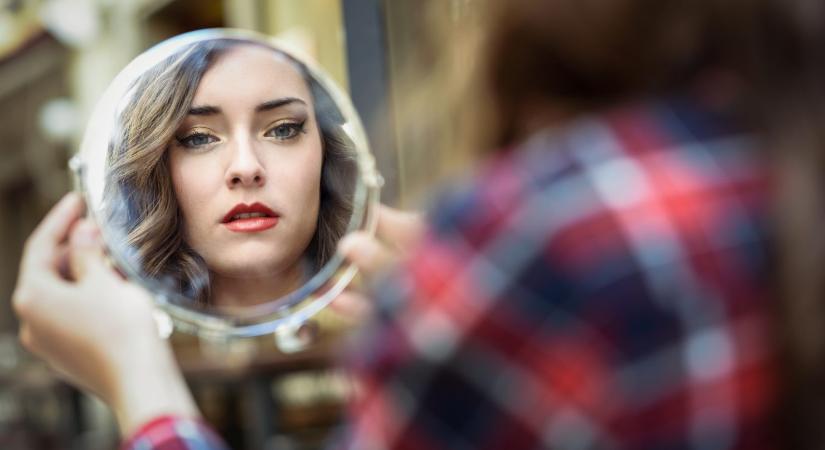 Ami jobban öregít egy nőt, mint a ráncok: 6 nem nyilvánvaló ok