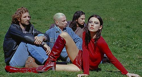 Az Akvárium Klubba költözik a Wolf Alice koncertje