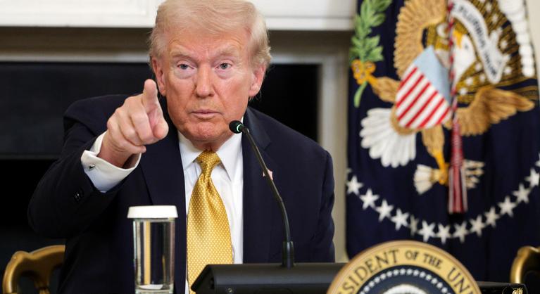 Donald Trump berágott, kereskedelmi háború jöhet Amerika és Kanada között egy reklám miatt