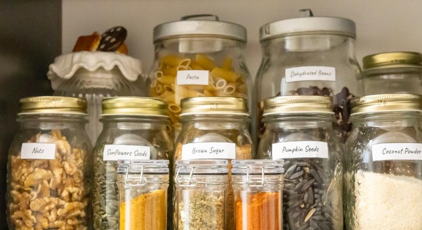 Ezek az élelmiszerek vonzzák legjobban a kártevőket a kamrában