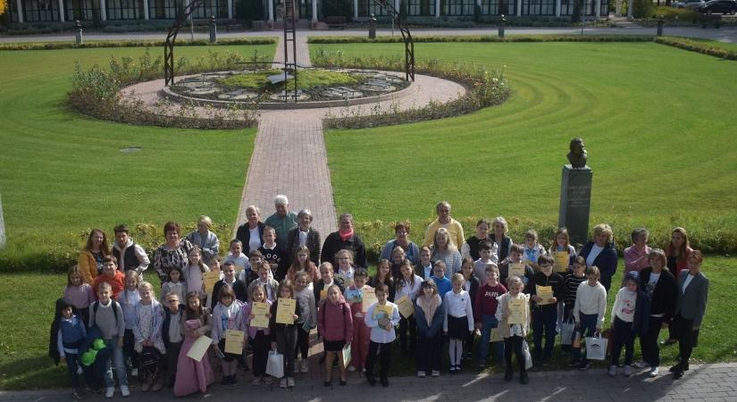 A magyar helyesírás ünnepe a Hungarikum Ligetben