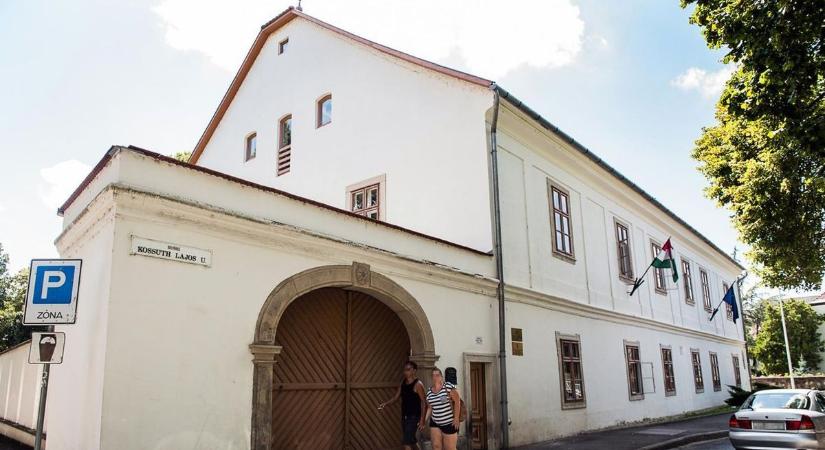 Elköltözik az egri Deák Ferenc úti ügyfélszolgálat